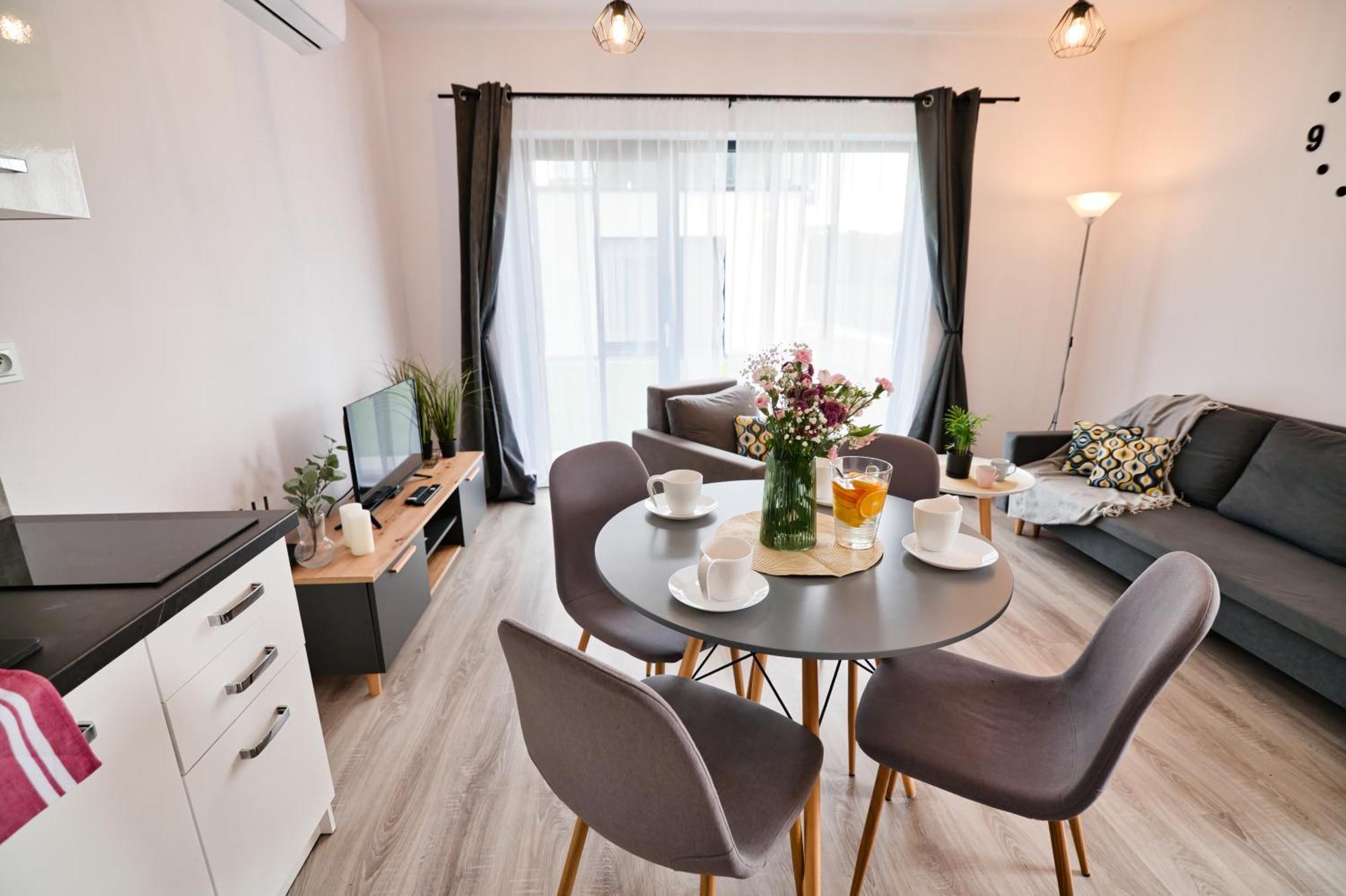 Domki Na Sosnowej By Housine Zator Exterior photo